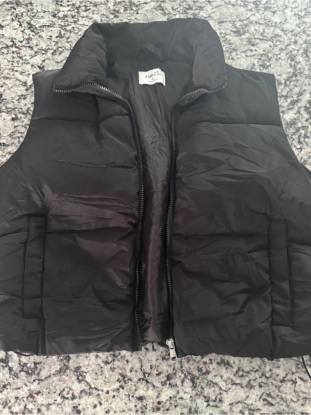 rue21 Black Quilted Puffer Vest - Zip Front